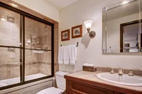 Rustic Mountain View 2Bedroom Condo- Lodge at Vail - Image 4
