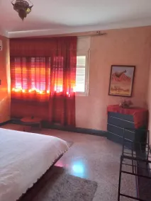 Exceptional villa, secure parking, 5 mins from the highway - Image 3