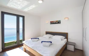 Luxurious home in Jesenice - Image 4
