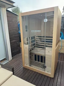 Romantic and private, perfect for couples, romantic accommodation. - Image 2