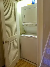 Super convenient townhouse location - 101 Lakeside - Image 2