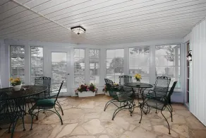The Brentwood Waterfront Retreat - Image 4