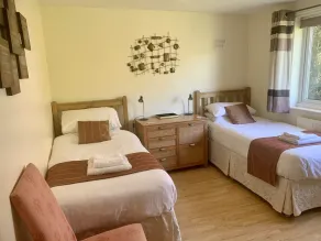 Holiday Cottage With Fabulous Views, Garden, Deck And Private Off Road Parking - Image 4
