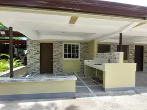 Yuken Mari Beach Haus - Image 5