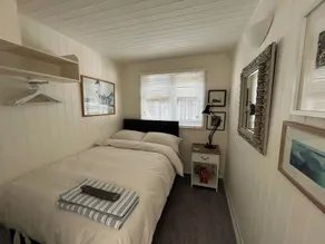 8 BOWLING GREEN CHALETS, romantic, with a garden in Lyme Regis - Image 3