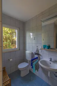 Beach Apartment 1: private bathing area, sandy beach, WiFi, ideal for families - Image 3
