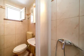 Lovely Studio Paradiso °2 in Krk with Air Conditioning, Wi-Fi, Shared Grill - Image 4