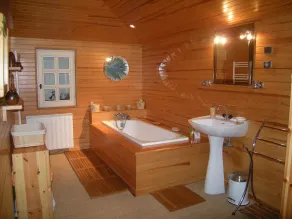 Attraente gîte accogliente e familiare con terrazza, barbecue e giardino - Image 3