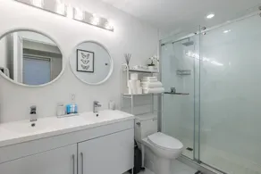 Elegant Apartment,  5mins from the Falls - Image 4