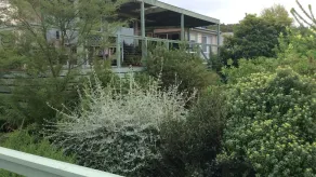 Hébergement indépendant pour couples avec vue spectaculaire sur la vallée - Image 5