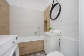 Functional Apartment | Balcony, Close to Airport, Place to Work - Image 3
