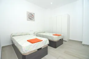 Rental unit in València · ★4.55 · 2 bedrooms · 4 beds · 1 bath - Image 3