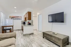 🏖 Gorgeous 1 BR ~ Steps to the Beach 🏖 - Image 5