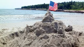 Sea Captain's on 200 acres & Sand Beach, 5 mins to Acadia Nat'l Park at Schoodic - Image 2
