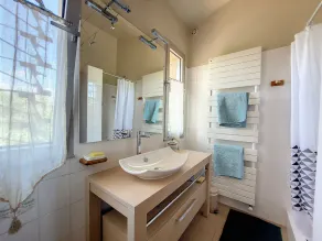 Beautiful family villa, ideal for rest and tranquility. - Image 2