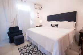 Cattleya's Kingsway Suite - Image 5