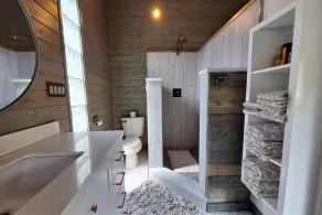 Crater Lake Resort - Image 5