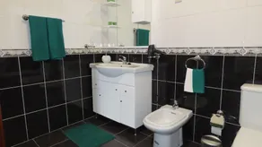 Lovely 3-Bed House in Queimada Ideal for families - Image 2