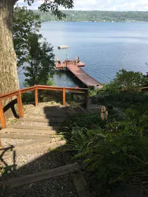 MAGISKT, PRIVAT, SKOGT LAKEFRONT / SWEEPING LAKE VISTAS, Lätt tillträde i ITHA - Image 5