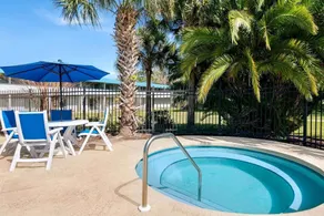 Soho Inn & Suites - Image 5