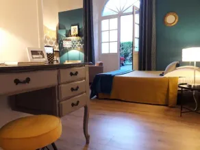 Les Tulipiers, Parking Sécurisé, Lit Queen-Size, Classé 3 étoiles supérieures - Image 4