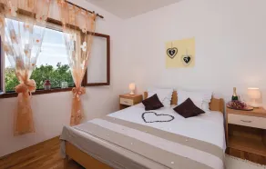 Three-Bedroom Holiday Home In Crkvice - Image 2