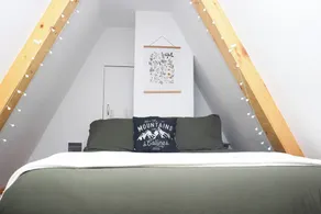 A-Frame Cabin - 5 Mins to NP - Tilted Timbers - Image 3