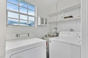 Private lakefront charming Home in Miami/Pembroke - Image 3
