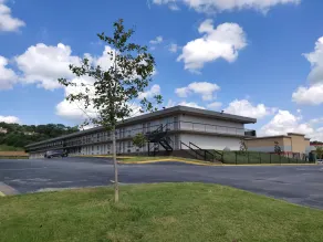 Super Stay Inn - Image 3