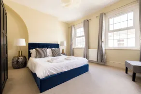 Charles Hope Salisbury Residence - Image 3