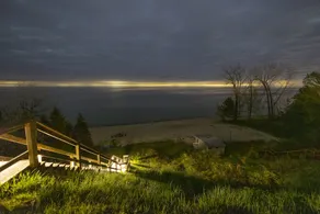 LARGE Clean Updated Lake front Cottage with THE MOST INCREDIBLE VIEW & BEACH !!! - Image 2