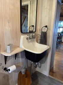 The perfect lakefront cabin close to Acadia National Park - Image 3