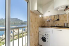 A quiet and cosy rental in the town centre with views over the sea - Image 2