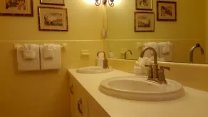 Andrew Morris House Bed and Breakfast - Image 2