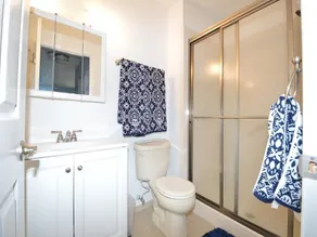 Popular Cambridge Greene 2 level Townhouse with an on-site POOL! - Image 2