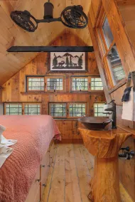 Luxury Treehouse Near Mount Sunapee | Fireplace + Deck - Image 5