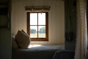Harbour Ranch Hut - Rustic Countryside Escape - Image 4