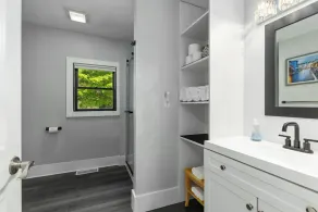 Perfect 2-Bedroom Suite in Downtown Saugatuck! (Upper Level Unit) - Image 2