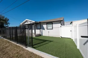 Modern Private luxury Home at TPA - Image 4