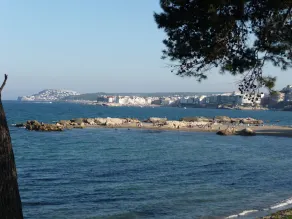 apartamento em L'escala com piscina Zona calma - Image 4