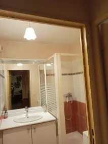 APPARTEMENT T2  Mairie RÉCENT ENTIEREMENT EQUIPE VERANDA - Image 3