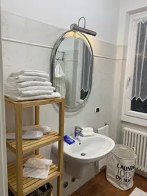 Hus med ovärderlig sjöutsikt, exklusiv pool och trädgård - Image 4