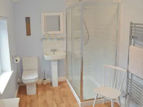2 bedroom accommodation in Pakefield, near Lowestoft - Image 2