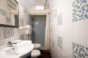Ferienwohnung „Bilocale Rosa“ mit Meerblick, privater Terrasse und Klimaanlage - Image 3