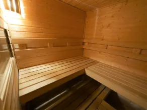 Take in Lake Superior breathtaking views! Centrally located with a Sauna and A/C - Image 2