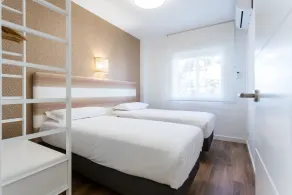 Apartamento de Diseño con Parking Gratis - Image 5