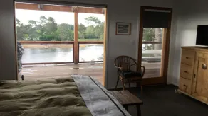 The Lakehouse Beechworth- Absolute Lake Frontage - Image 5