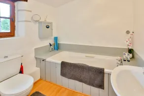 Claire Barn - Three Bedroom Villa, Sleeps 6 - Image 2