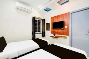 Deluxe sri Balaji Luxary Rooms - Image 3