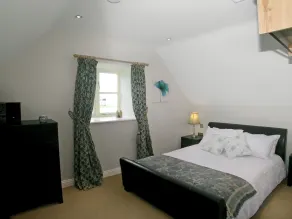 4 bedroom accommodation in Slingsby, York - Image 5